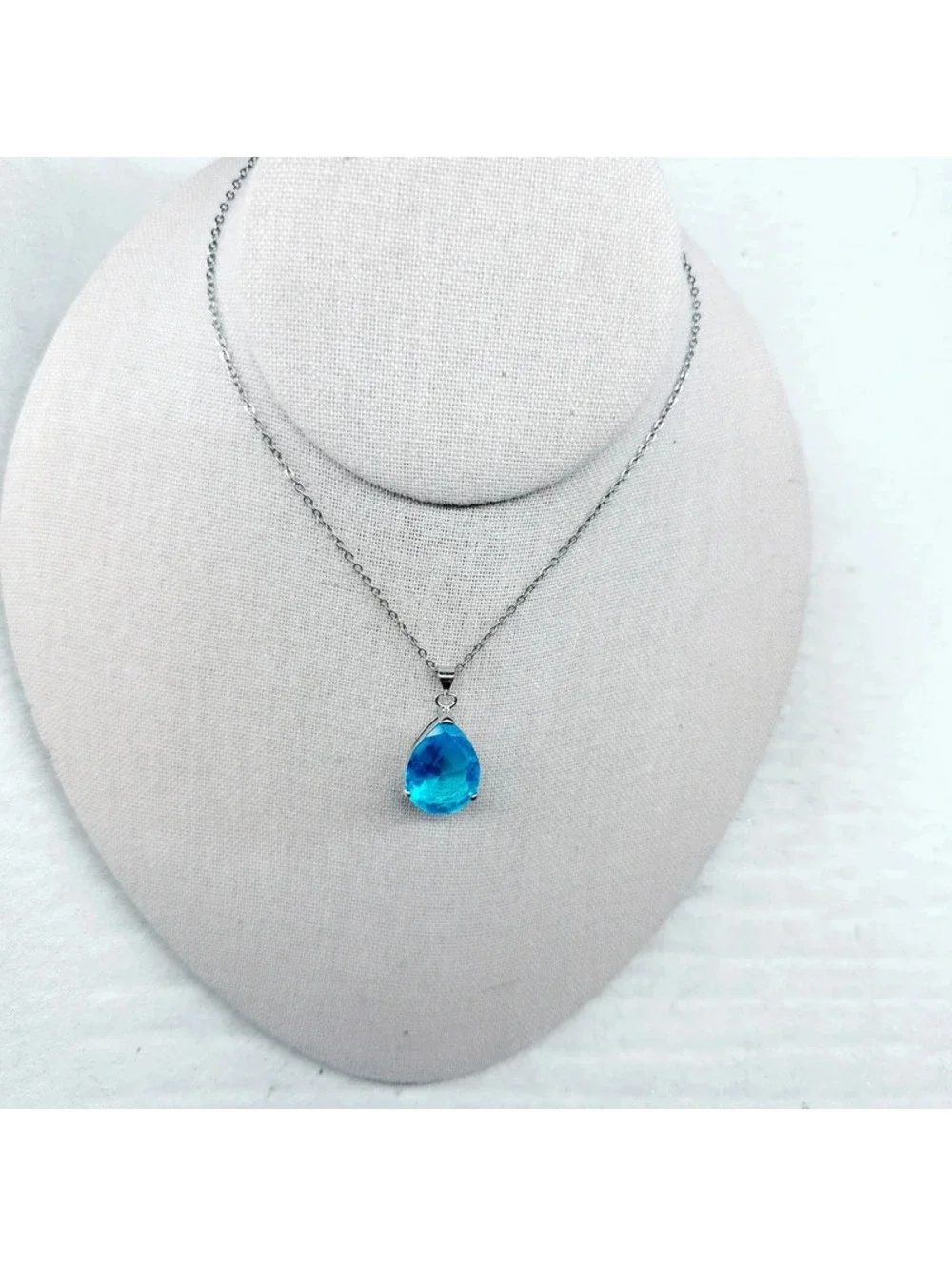 5341mc. Blue Dainty Necklace Bling